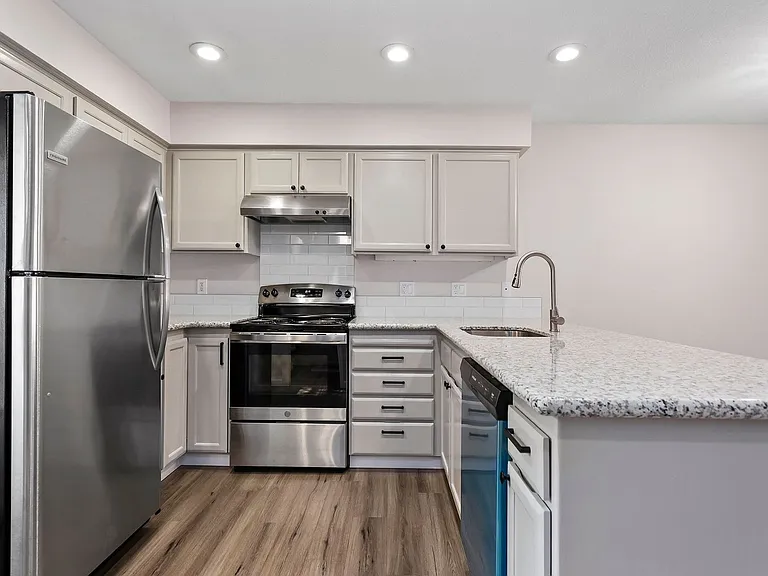 5286-5290 SW 174th Ter — Photo 16