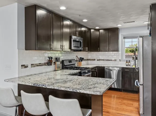 12 School St #3, Salem, MA 01970