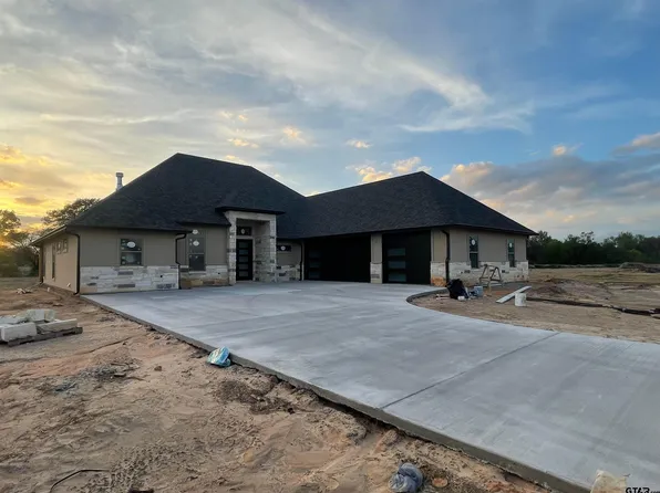 12424 Maplewood Dr, Lindale, TX 75771