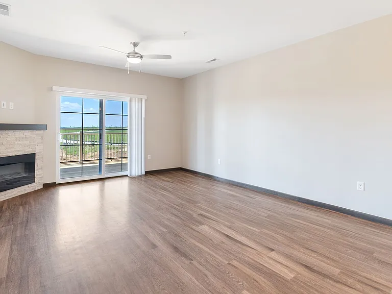 2873 Spring Rose Cir #202 — Photo 7