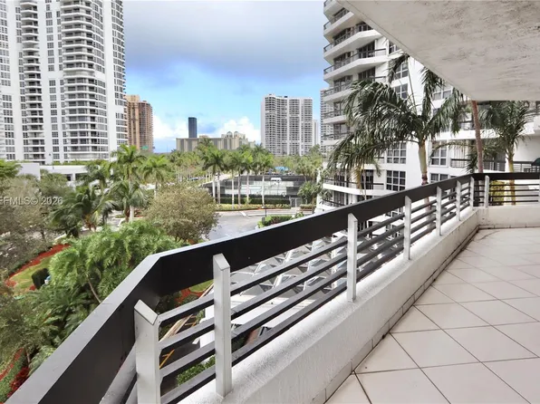 3530 Mystic Pointe Dr APT 506, Aventura, FL 33180