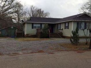671 W Adams St, Kosciusko, MS 39090