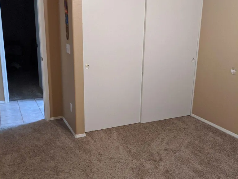 738 W Kyle Ct — Photo 11