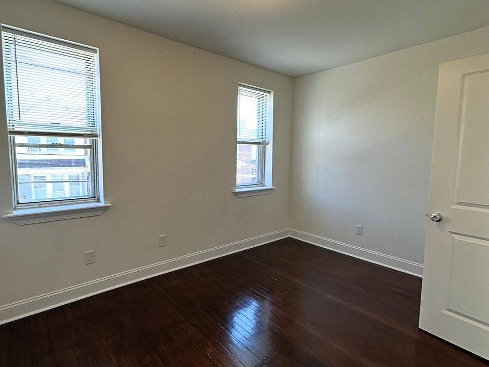 1st image of 1524 S 31st St #1