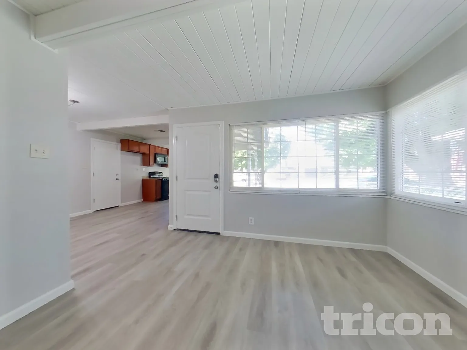 1475 Knights Row Yuba City CA — Photo 2