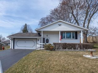 1214 Cornell Dr, Waukesha, WI