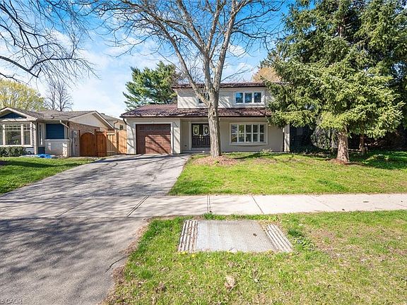 2nd image of 2344 Devon Rd