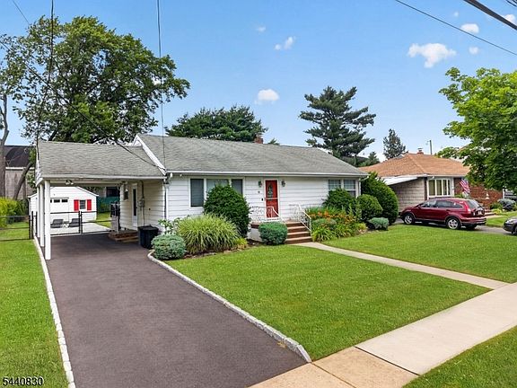 3rd image of 42 Donnalin Pl