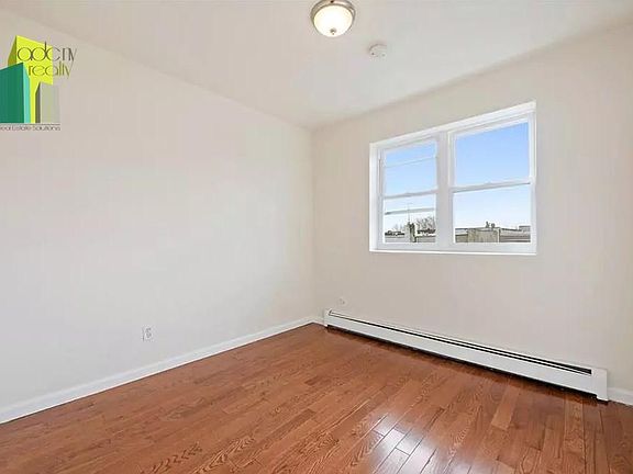 5th image of 930 E 220th St Floor 3