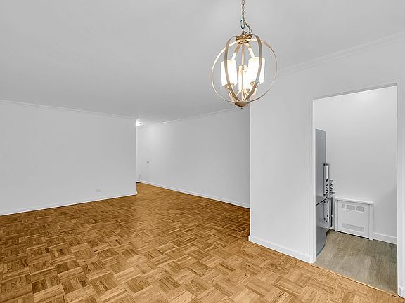 4th image of 166 E 63rd St APT 2B