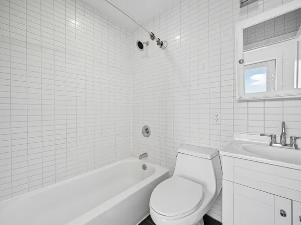 453 Irving Avenue image 7 of 16