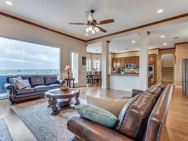 604 Promontory Dr — Photo 7