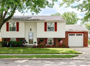 663 W Martindale Rd, Englewood, OH 45322