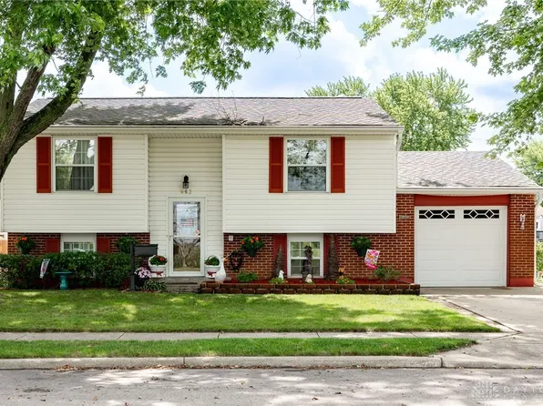 663 W Martindale Rd, Englewood, OH 45322