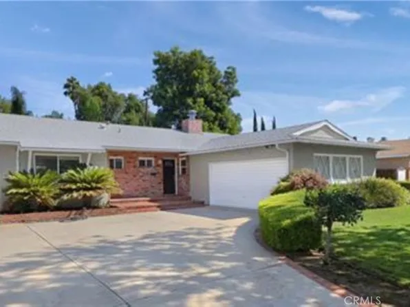 22335 Kittridge St, Woodland Hills, CA 91303