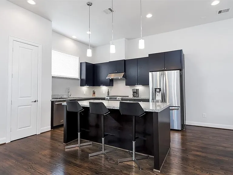 1221 Bonner St — Photo 12