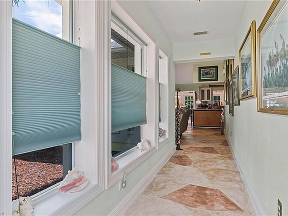 3rd image of 1322 SE 1st St