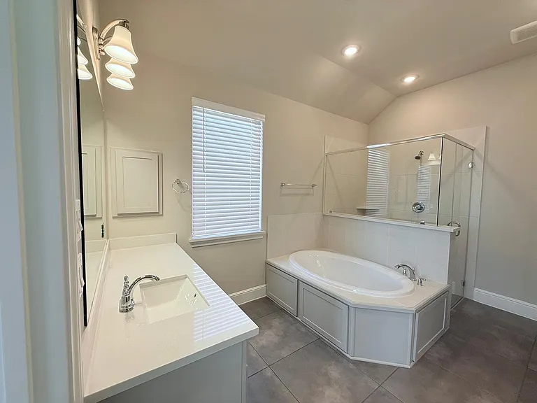 4934 Dickens Landing Dr — Photo 13