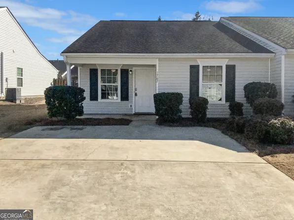 1767 Summerwoods Ln, Griffin, GA 30224