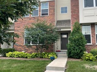 985 Times Square Dr, Aurora, IL 60504