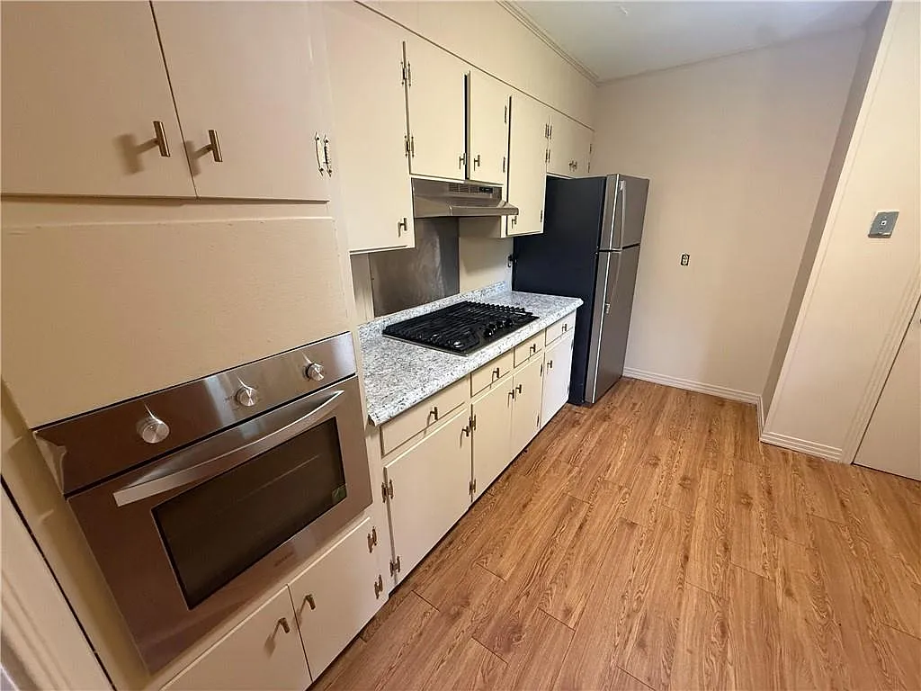 3 bed, 1.5 bath, 1176 sqft, $1,250 — Photo 4