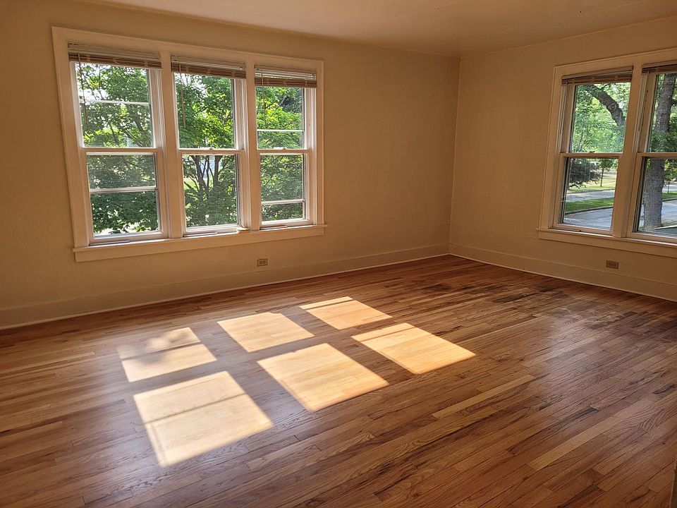 311 N Gaylord Ave 2, Ludington, MI 49431 Zillow