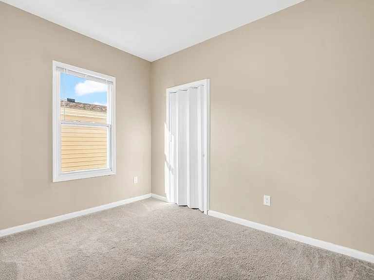 6423 Hazlett St — Photo 29
