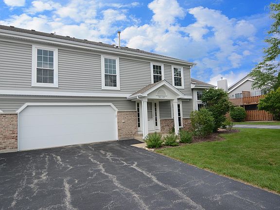 2nd image of 3S112 Timber Dr