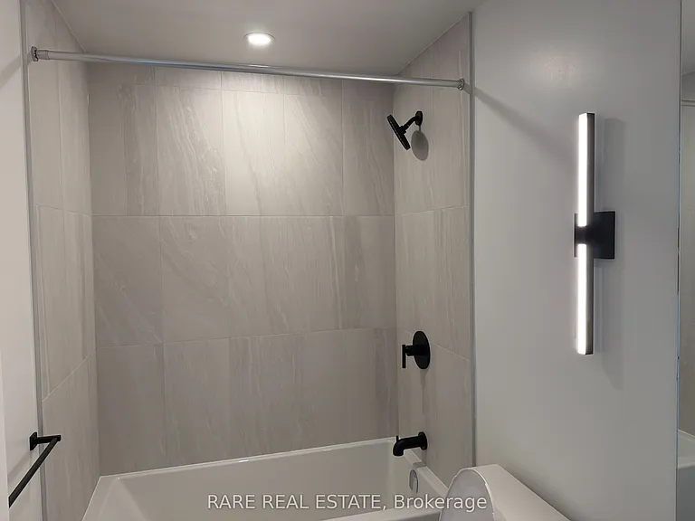 1185 Dupont St #1411 — Photo 14