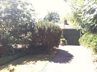 2021 NE 98th St, Seattle, WA 98115