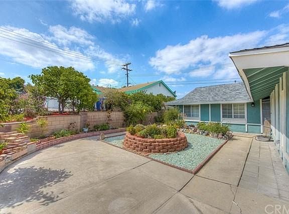 front yard 02