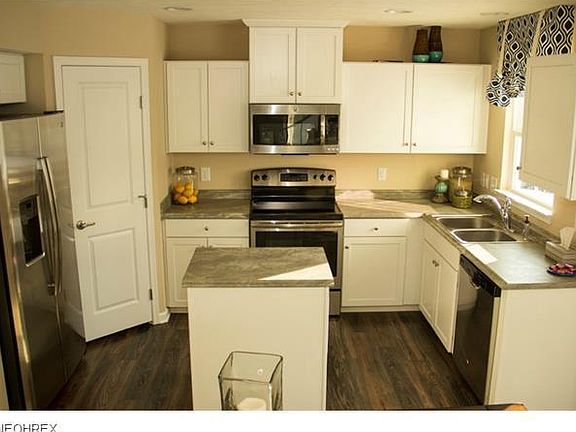 4th image of 15107 Ruby Ln