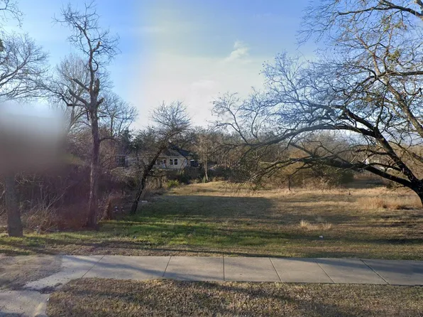 706 Dr Martin Luther King Jr Blvd, Waxahachie, TX 75165
