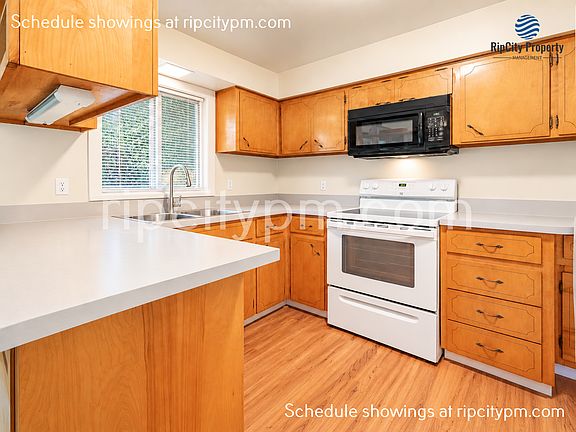3rd image of 11430 SW 121st Ave