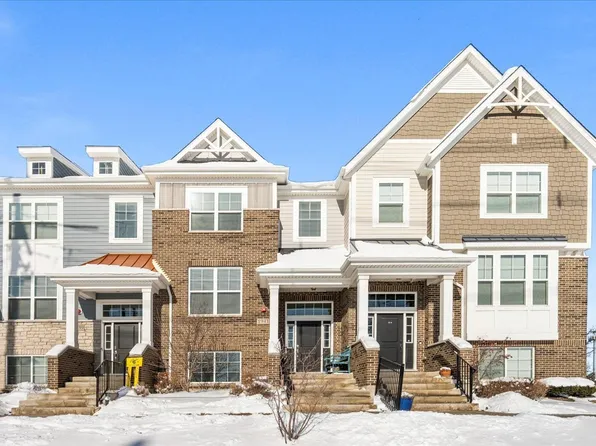 1941 Kingsley Cir, Northbrook, IL 60062