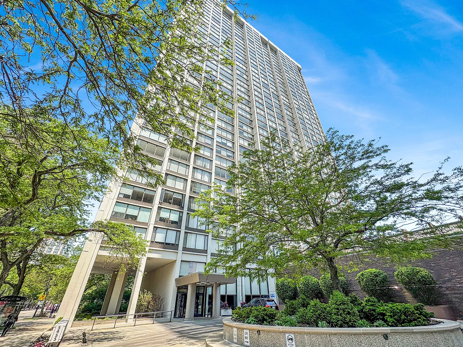 1 bed, 900 sqft, $2,600 — Photo 1