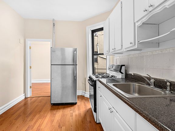 2nd image of 280 E 2nd St APT 5