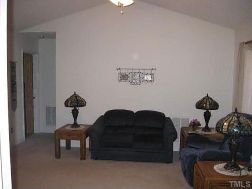 3rd image of 123 Grassy Rio Ln