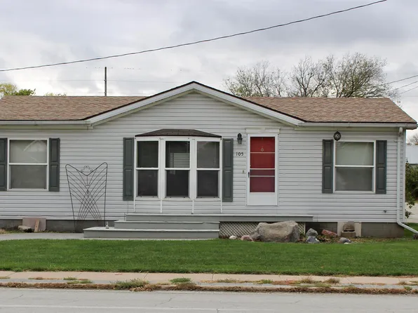 105 Adair St, Griswold, IA 51535