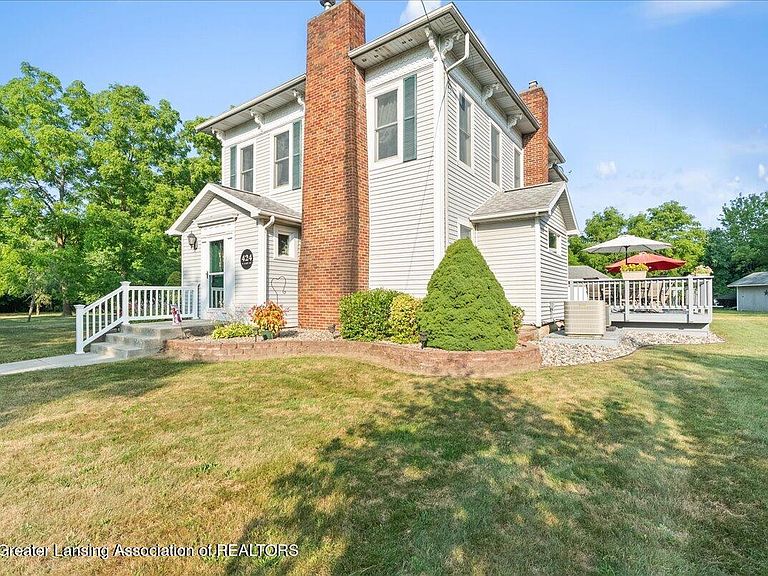 Listing photo 5