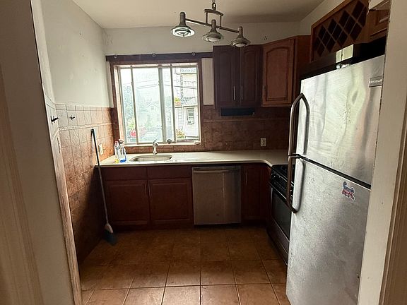 3rd image of 151 Beach 91st St