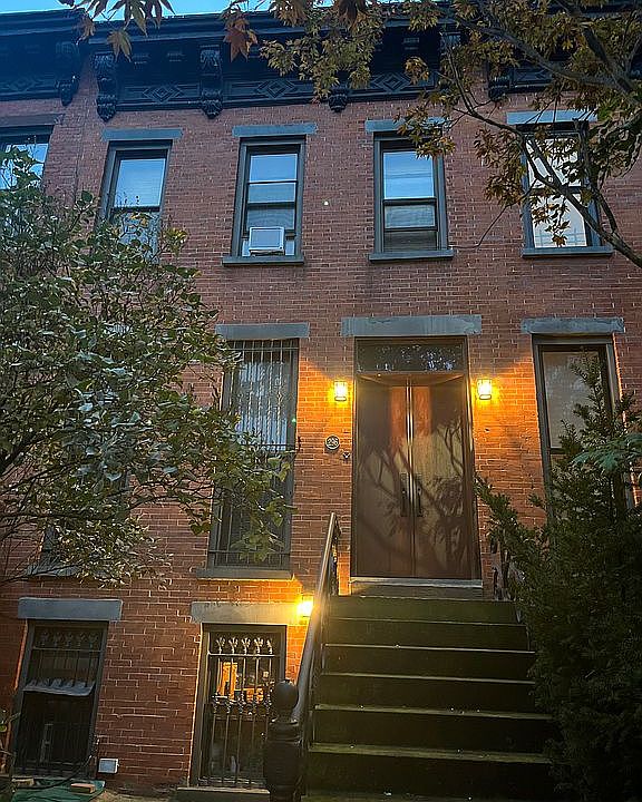 1st image of 296 13th St