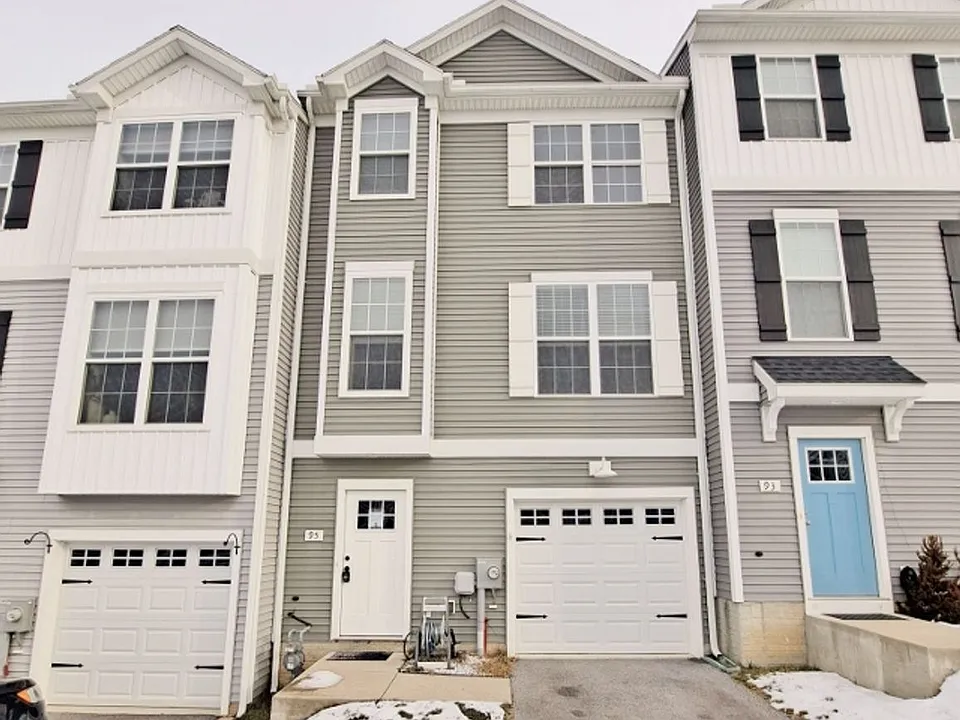 95 Overlook Dr