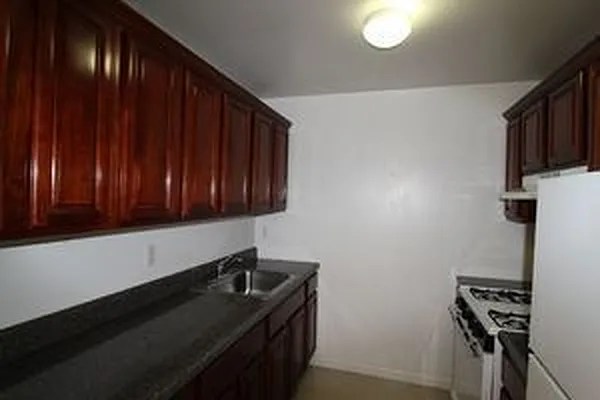 Rented by Voro, LLC | media 3