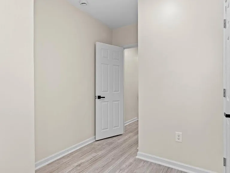 2211 Pierce St — Photo 18