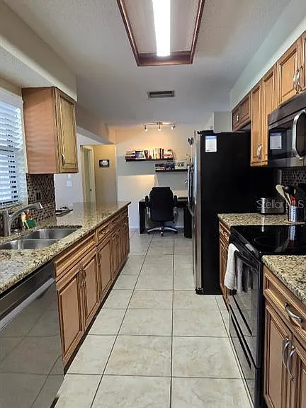 3803 Easton St — Photo 10