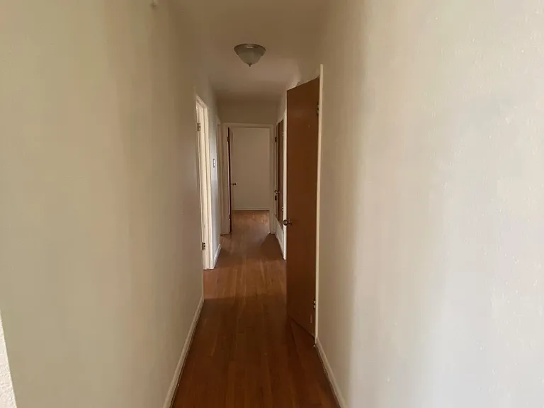 904 Mary St — Photo 6