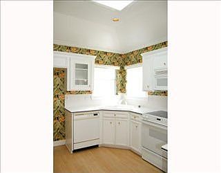 3rd image of 5903 Clearview Cir