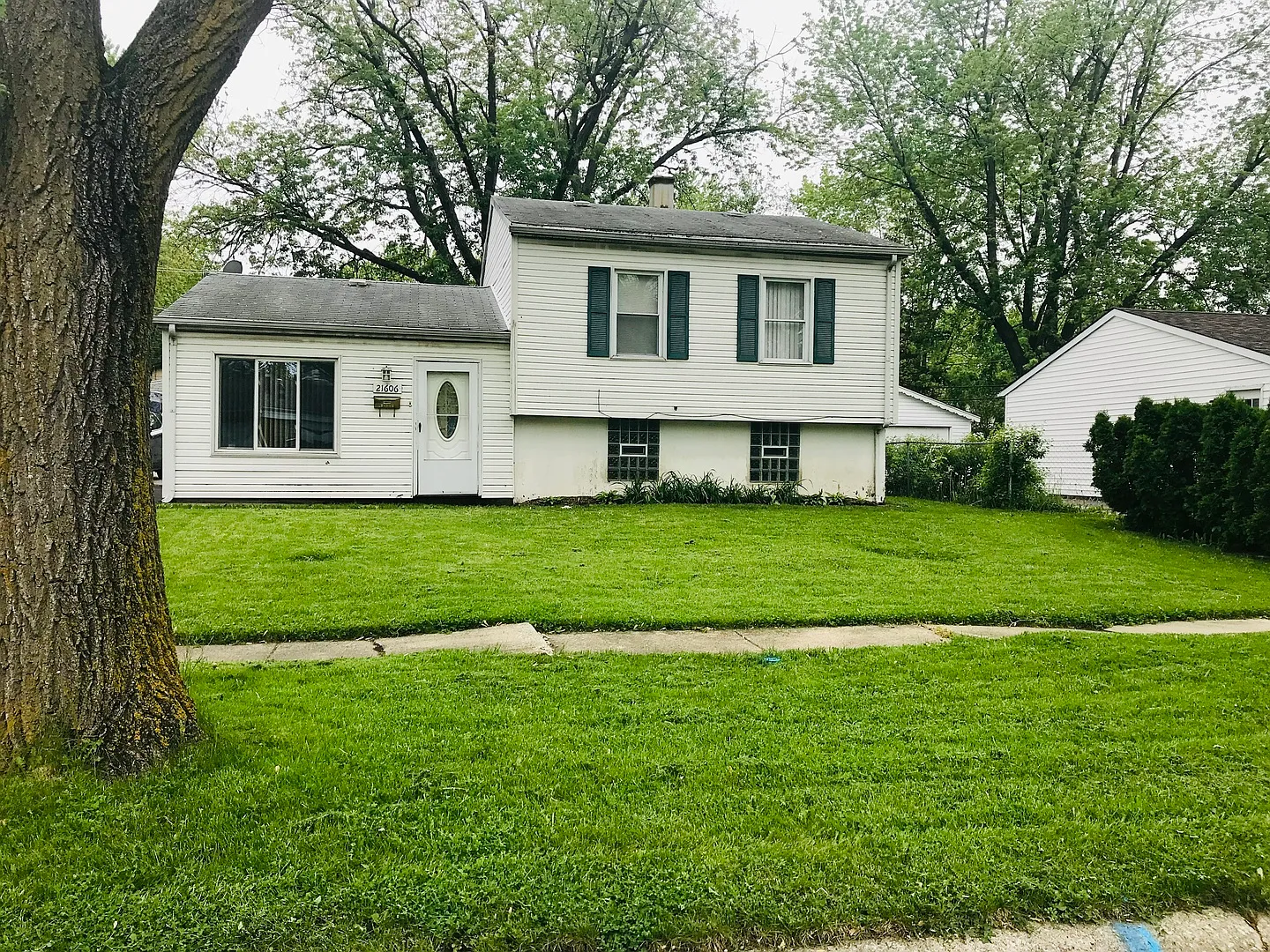 21606 Olivia Ave photo 1