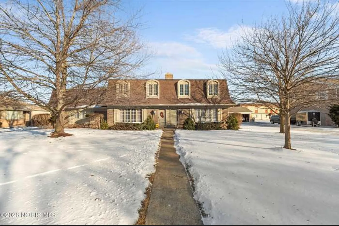 Cresthaven Ln, Toledo — Photo 1